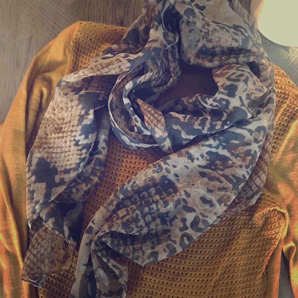 Light dress scarf